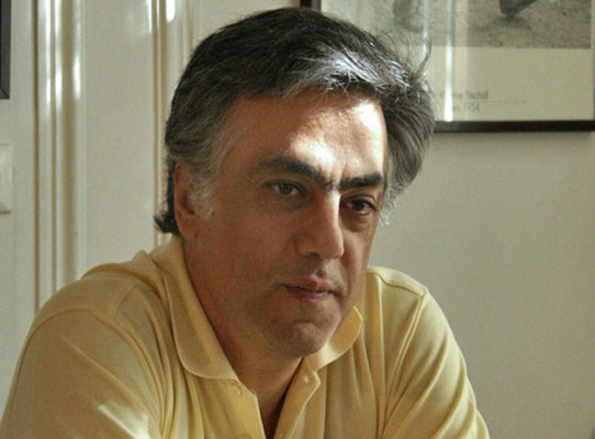 پیروز سیّار (۱۳۳۹-)