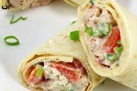 ساندویچ سالاد مرغ