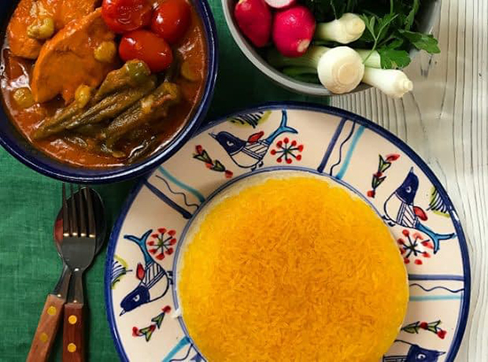 طرز تهیه خورشت بامیه با مرغ