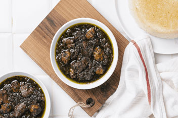 طرز تهیه خورش آلو اسفناج