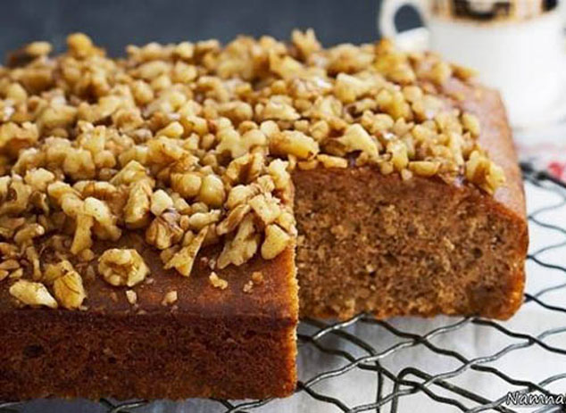 کیک کشمشی گردویی؛ بدونِ فر و حرفه‌ای