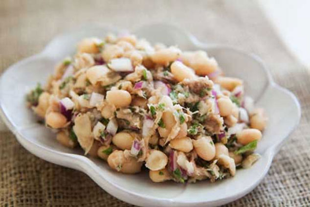 سالاد لوبیا با زیتون