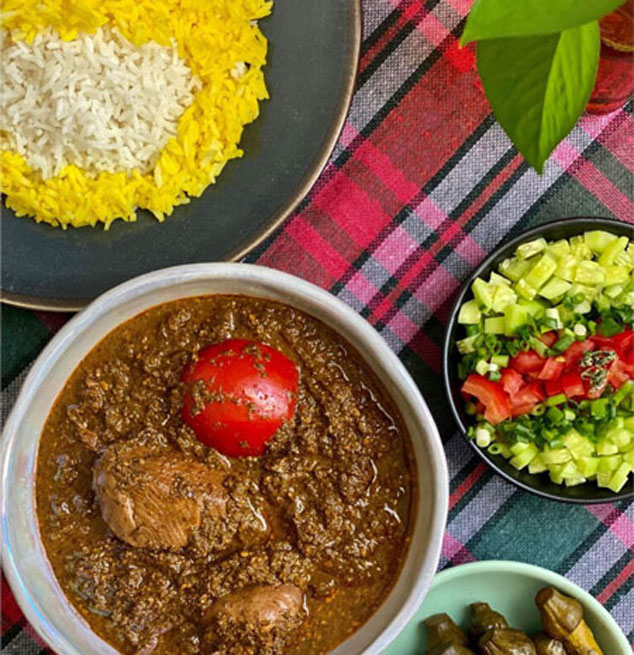 طرز تهیه خورش سبزی فسنجان با مرغ