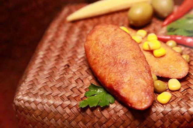 کتلت فلفلی بوقلمون و لوبیا چشم‌بلبلی