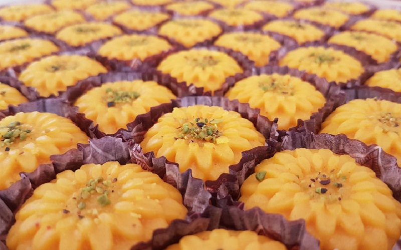 طرز تهیه حلوای رولی با موز