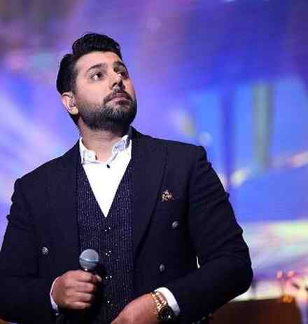 احسان خواجه امیری -صحنه