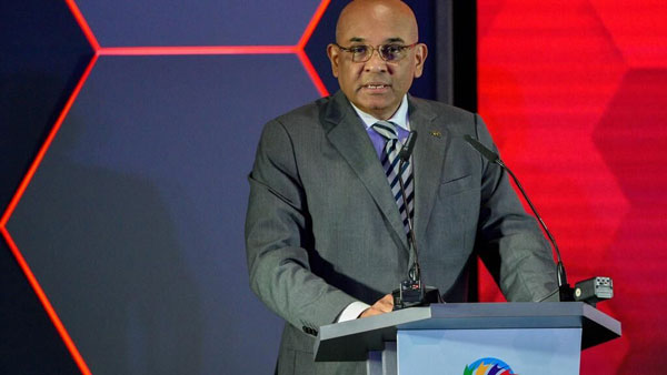 دبیرکل ای‌ اف‌ سی: رقابت‌های فوتبالی آسیا تا پایان سال جاری به اتمام خواهند رسید