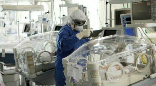 سه قلوهای تازه به دنیا آمده مکزیکی به کرونا مبتلا شدند