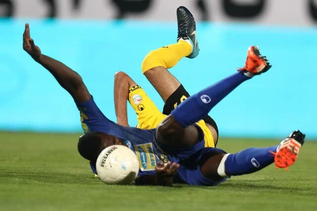 خلاء دردسرساز استقلال مقابل سپاهان