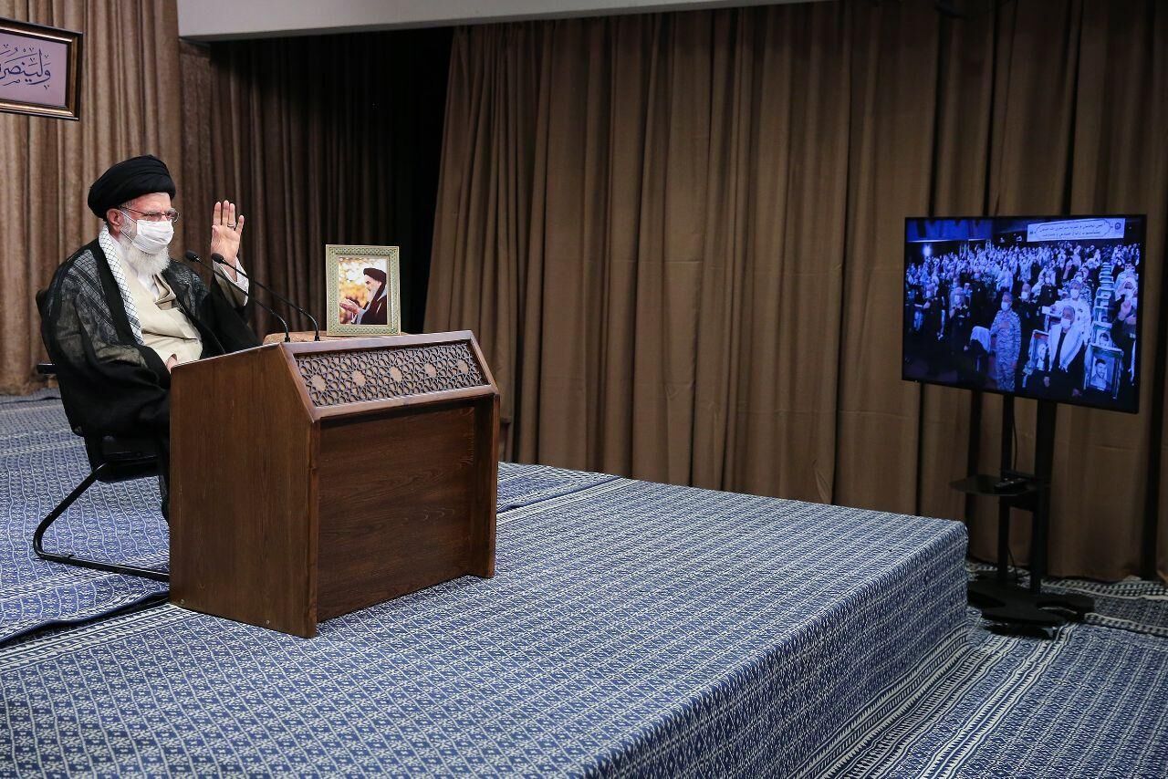 رهبر انقلاب اسلامی: دفاع مقدس یکی از عقلانی‌ ترین حرکات ملت ایران بود