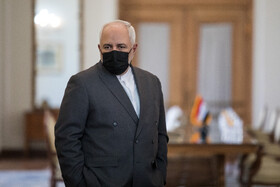 ظریف: ممانعت از خرید دارو و غذا برای مردم ایران جنایت علیه بشریت است