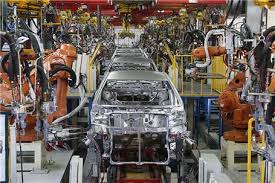 در ایران نیز مانند همه دنیا هیچ منع قانونی برای سهامداری قطعه ساز در خودروسازی نداریم