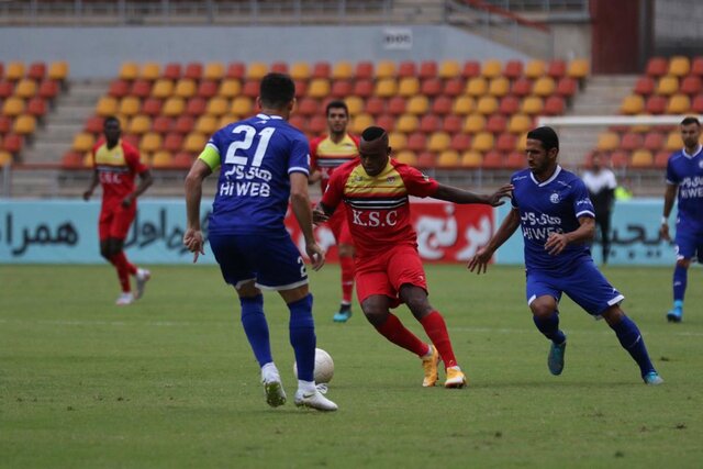 پیروزی دقیقه آخری فولاد برابر استقلال