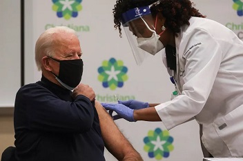 جو بایدن واکسن کووید ۱۹ فایزر را زد