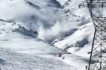 تعداد جانباختگان بهمن در ارتفاعات شمال تهران به ۱۰ تن رسید