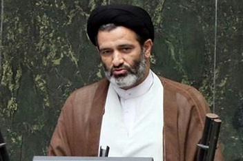 حذف واسطه‌ها مهمترین کارکرد فروشگاه‌های زنجیره‌ای / سوداگران به دنبال تخریب ظرفیت‌های توزیعی کشور هستند