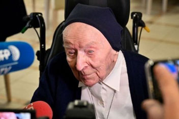 راهبه فرانسوی در ۱۱۷ سالگی بر کرونا غلبه کرد