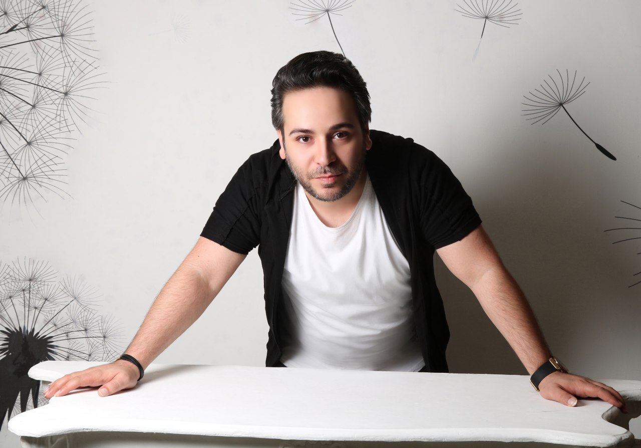 مصطفی انوشه، هنرمند موسیقی