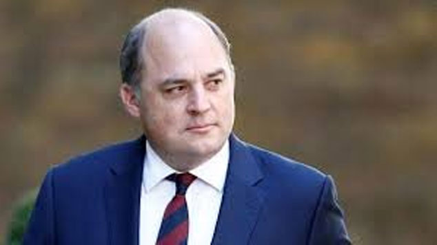 وزیر دفاع انگلیس: باید راهی برای پرداخت بدهی ایران پیدا کنیم