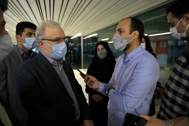 تکلیف بازگشایی مدارس با خیز پنجم کرونا / قرمز انگار آبیه ، کسی حرف گوش نمیکنه