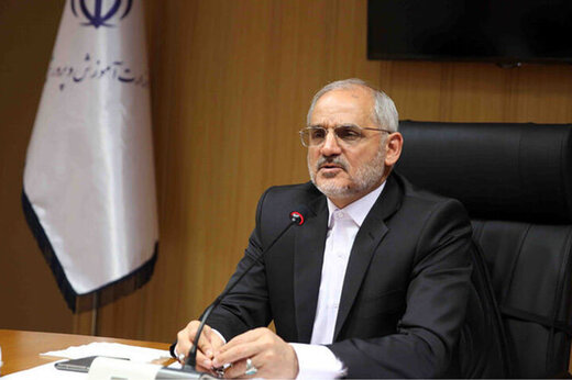 سناریوهای مختلف بازگشایی مدارس باید مرور شود