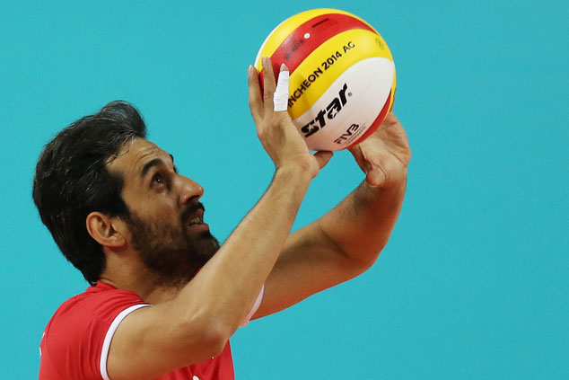 حرکت فوق‌العاده سعید معروف با توپ بسکتبال