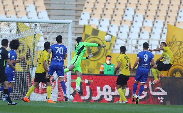 پیروزی بی‌اثر سپاهان مقابل استقلال