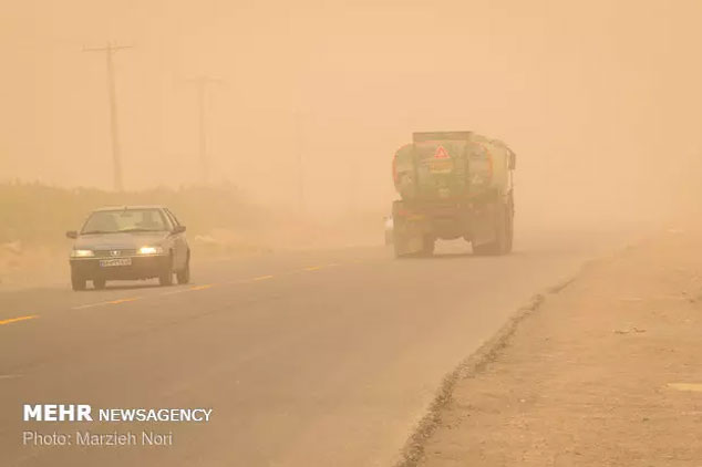 طوفانی با سرعت ۱۱۲ کیلومتر در ساعت زابل را فراگرفت