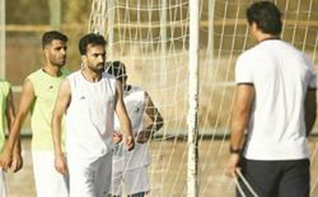 درخواست عجیب بازیکن مازاد استقلال از فرهاد مجیدی!