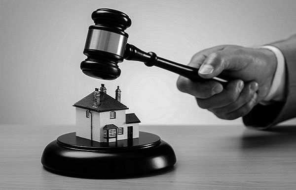 مصادره خانه زوج خبرنگار بدلیل بدهی 16 میلیونی