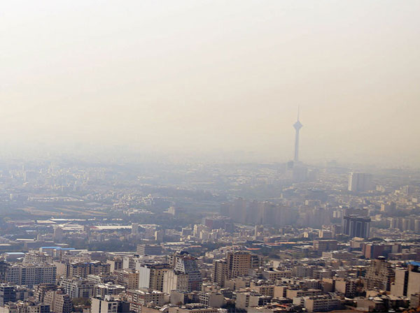 وضعیت قرمز در ۱۲ ایستگاه کیفیت هوای تهران