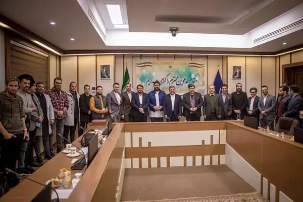 جزئیاتی از دیدار بی‌سابقه وزیر ارشاد با اهالی موسیقی پاپ