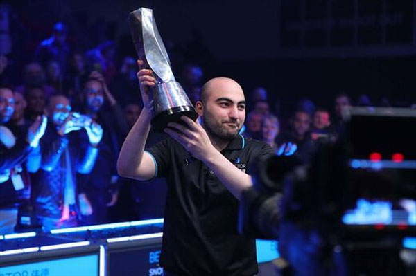 اسنوکر باز ایران بر بام حرفه‌ای های جهان ایستاد