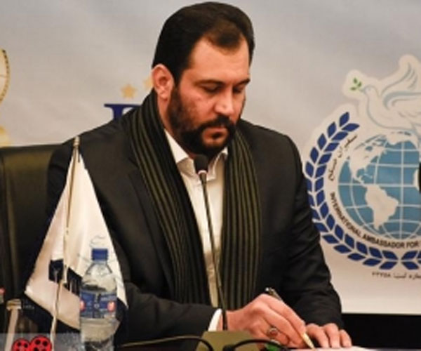 ورزش عاملي مناسب در جهت ارسال پيام صلح و دوستي و گسترش آن است