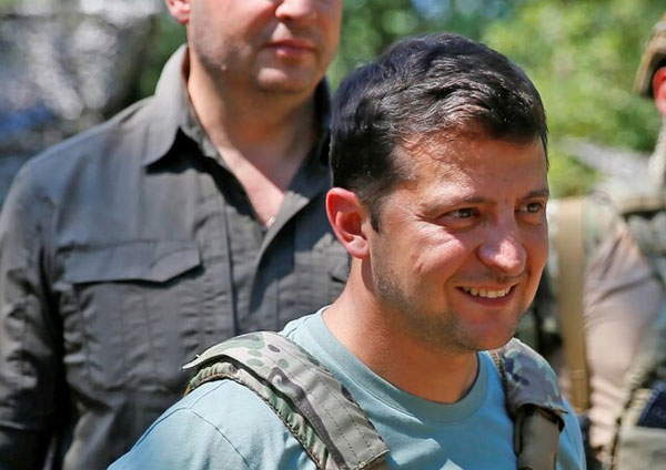 زلنسکی: دوسال پس از کرونا، کشورمان با هجوم ویروسی جدید روبه‌رو است