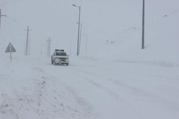 بارش برف و باران در ارتفاعات تهران تا صبح چهارشنبه
