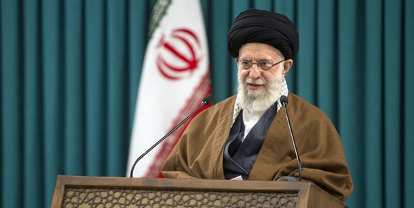 هر جا انسان با تصورِ پایان راه، توقف کند نقطه سقوط او است