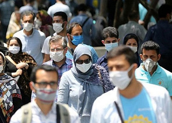 کرونا تمام نشده است / وارد مرحله جدیدی از همه‌گیری شده‌ایم