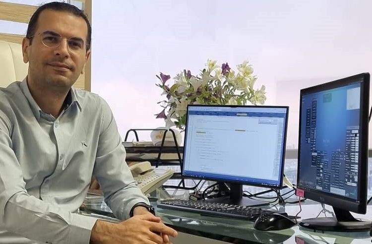 مهدی پورکرمان، نخبه ی ایرانی گفت کاهش خطا در عمل های ترمیمی و زیبایی تنها با تکیه بر تکنولوژی های روز دنیا میسر میشود