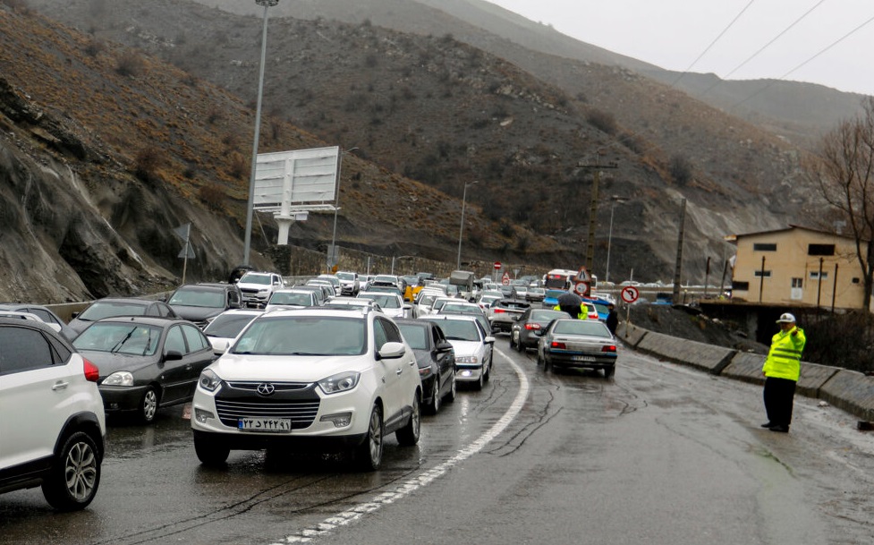 ترافیک خودرویی پرحجم در جاده چالوس به کرج