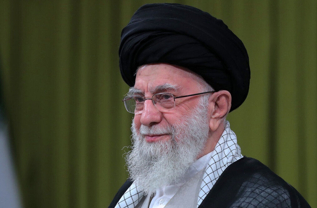 یاد گرامی شهیدان ضامن سلامت حرکت ملت ایران و منحرف نشدن از جهت‌گیری‌ های انقلاب است