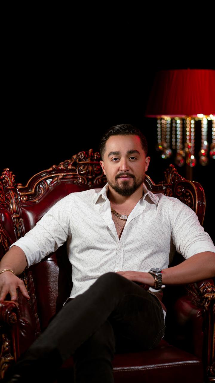 دکتر امیر حسین مخبریان از نویسندگی تا کارآفرینی