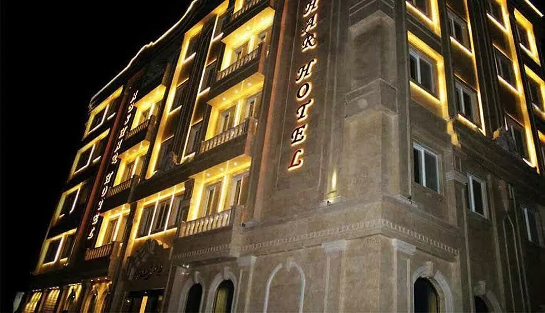 بهترین هتل آپارتمان مشهد نزدیک حرم ارزان با غذا