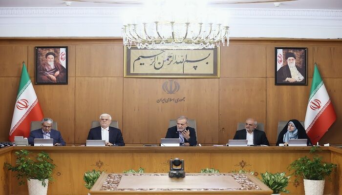 استانداران برای تحقق گفتمان وفاق ملی تلاش کنند/ بکارگیری مدیران بر اساس توانمندی