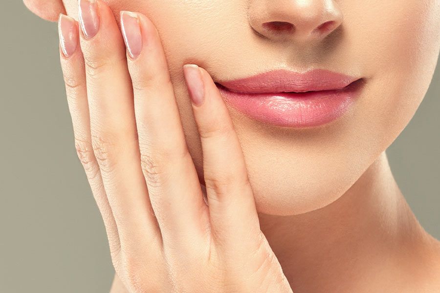 آشنایی با بهترین روش های فرم‌ دهی لب