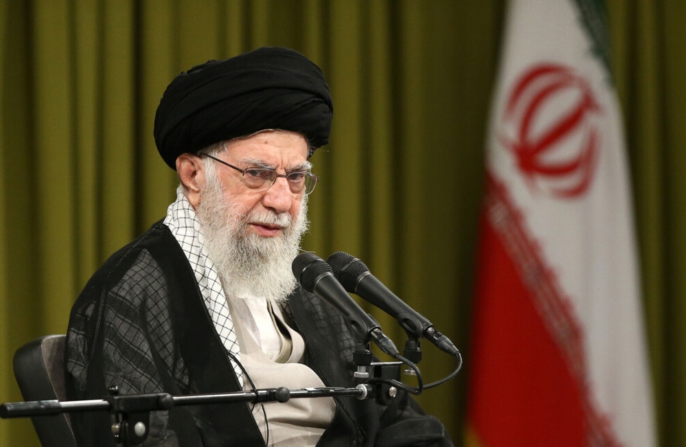 رهبر انقلاب اسلامی: جبهه مقاومت با شهادت سنوار هم کمترین توقفی نخواهد داشت