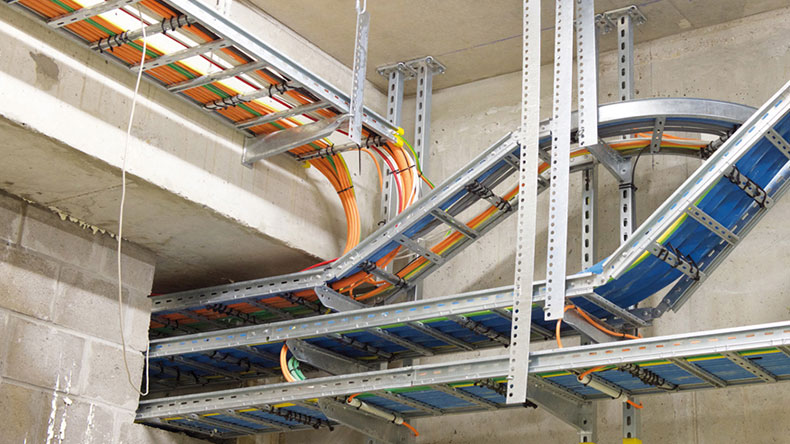 نردبان کابل چیست و چه کاربردهایی دارد؟ + انواع نردبان کابل