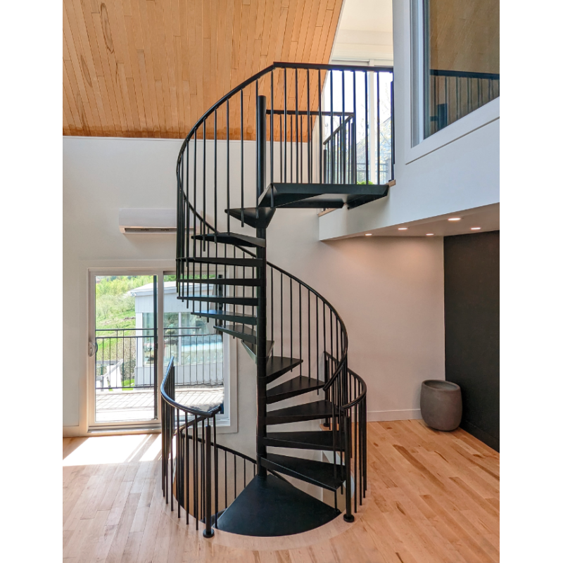 راهنمای انتخاب متریال مناسب برای پله گرد