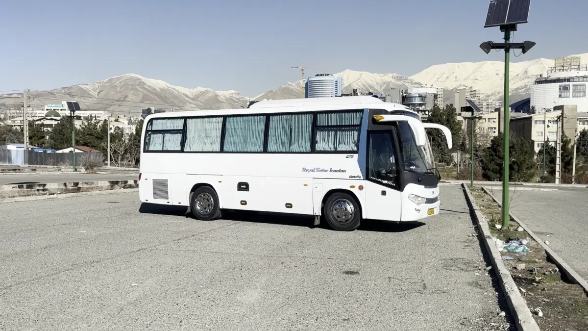 خدمات اجاره ون و اتوبوس سفری لذت‌بخش، راحت و بی‌دغدغه