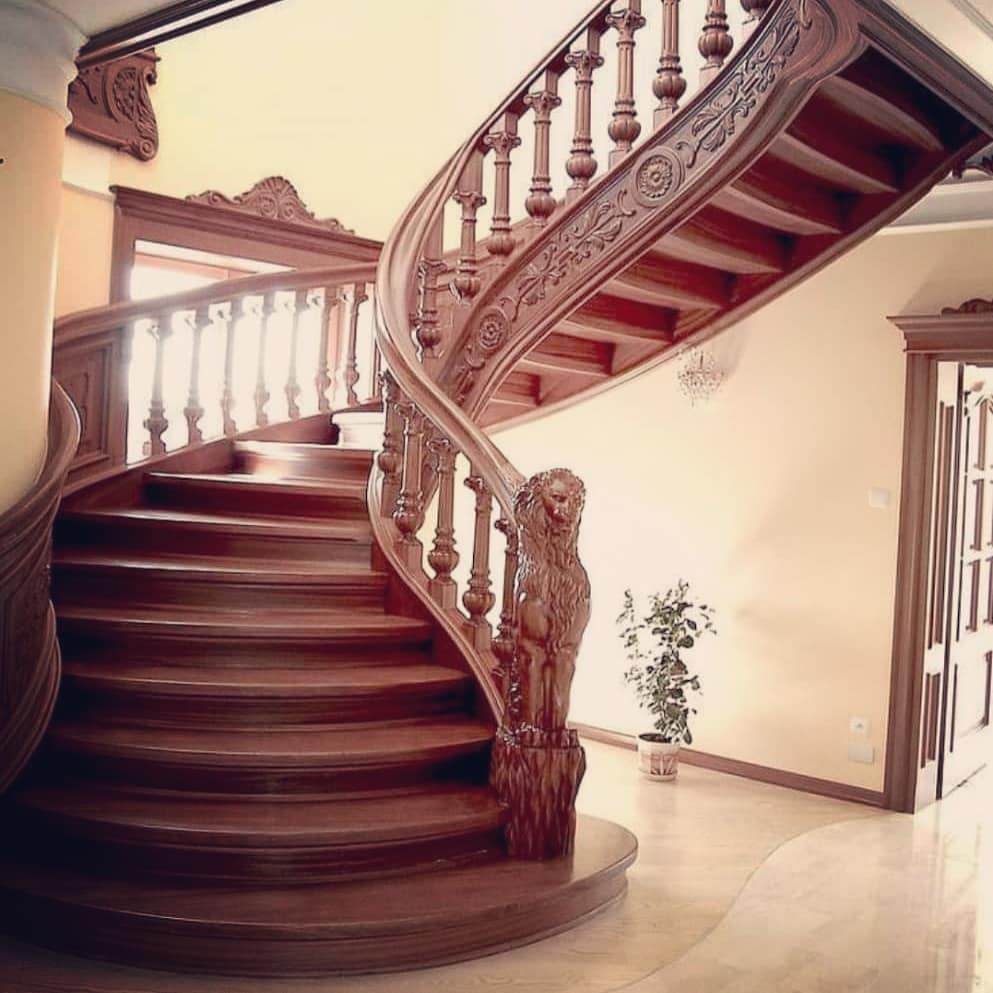 نکات طراحی و ساخت پله گرد از زبان ایران پله